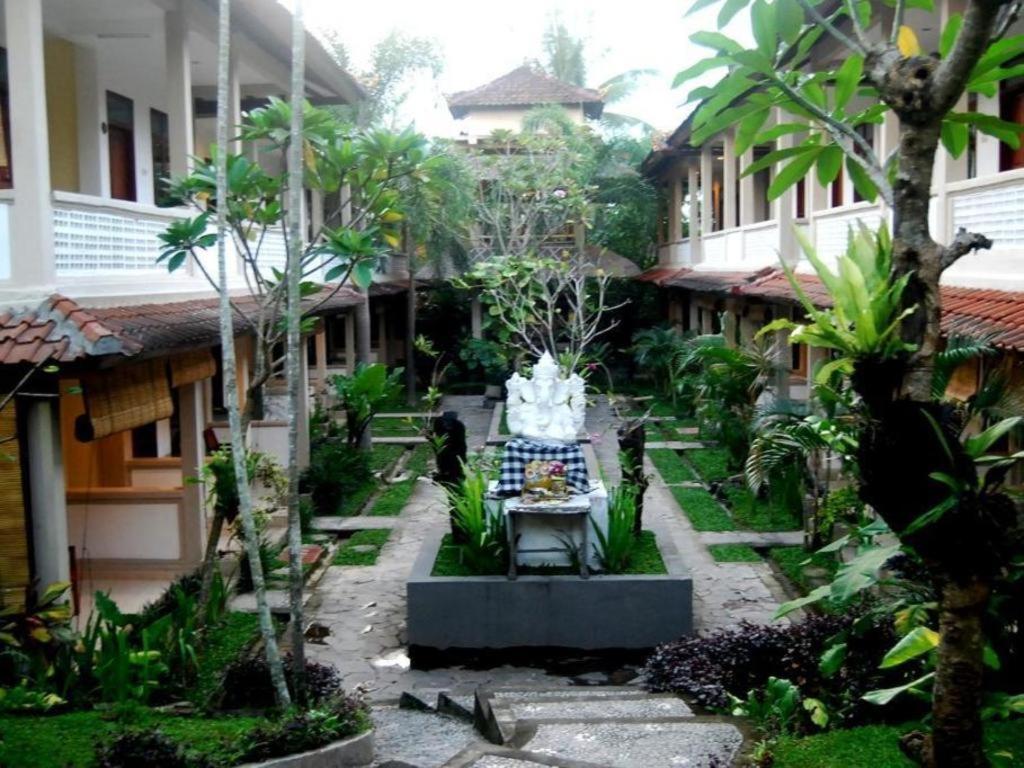 Casa Ganesha Hotel Ubud Exterior photo